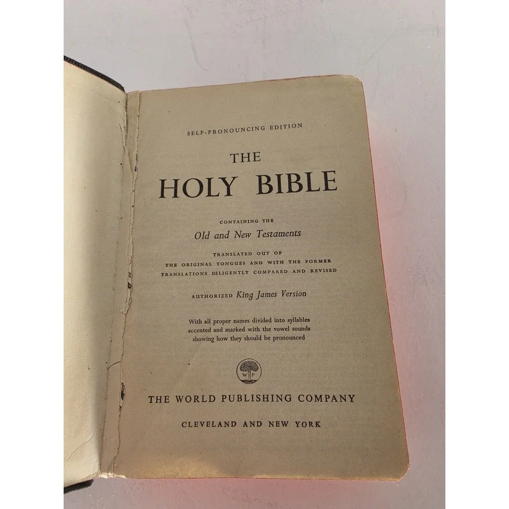 Vintage Holy Bible KJV Red Letter Concordance World Publishing Self Pronouncing